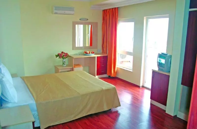 220b0w000000kp5wn0287_R_800_525_R5_D