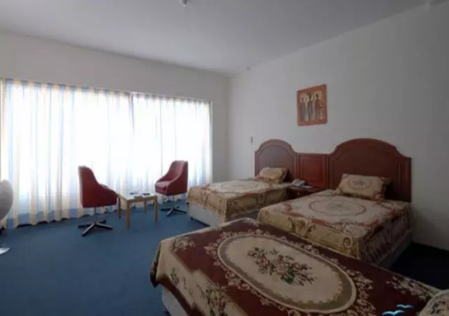 eram-hotel-kish-room-2